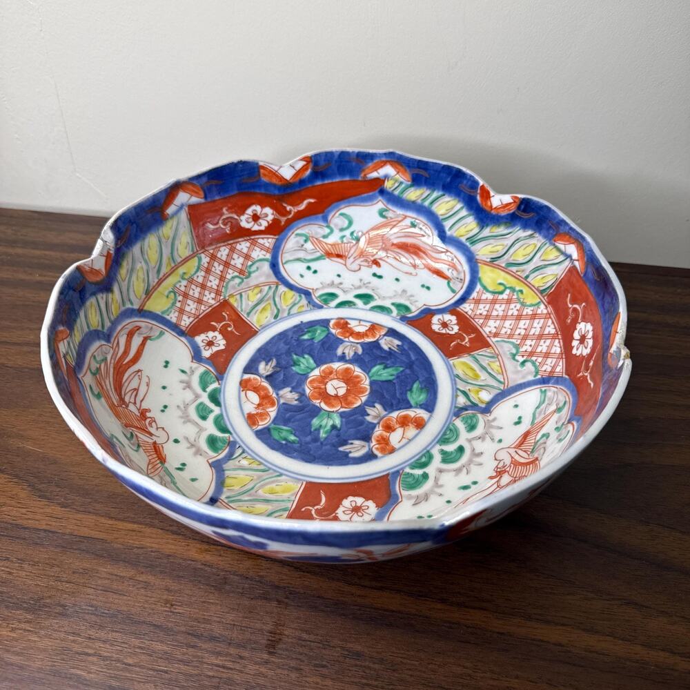Antique Japanese Imari Scalloped Edge Centerpiece Bowl